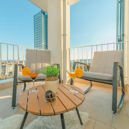 Sunset Penthouse With Jacuzzi And Seaview *