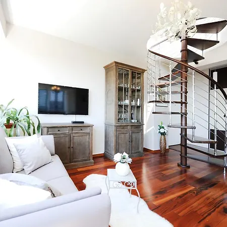 Lejlighed Sunset Penthouse With Jacuzzi And Seaview