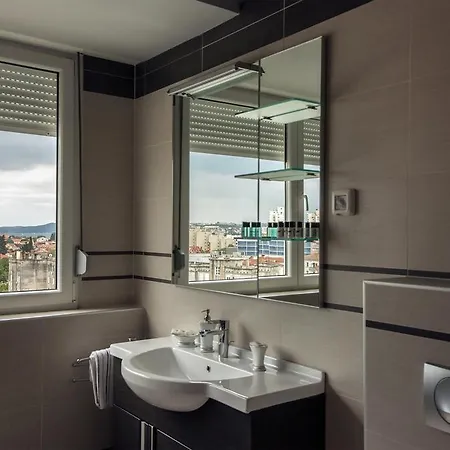 Sunset Penthouse With Jacuzzi And Seaview Zadar