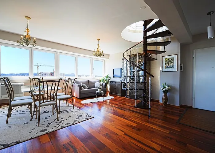 Sunset Penthouse With Jacuzzi And Seaview